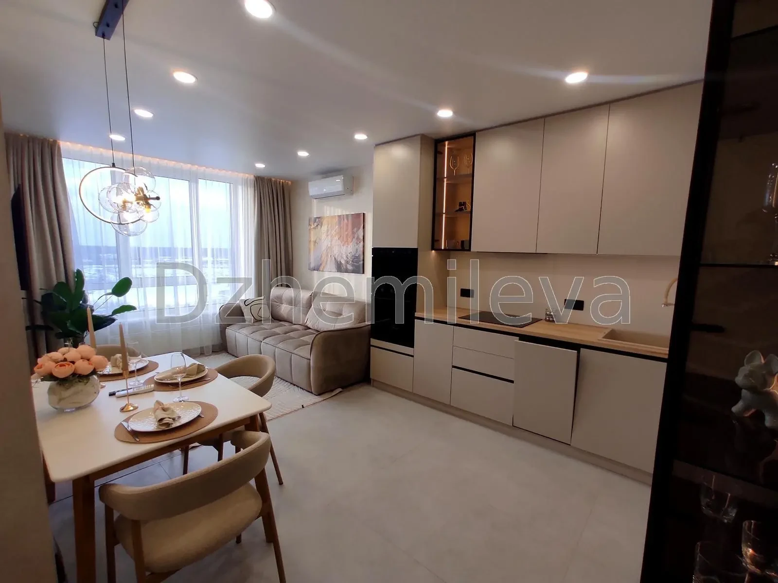 Продаж нова 1к квартира 43м2 з ремонтом Варшавський 3 Київ Новобудова