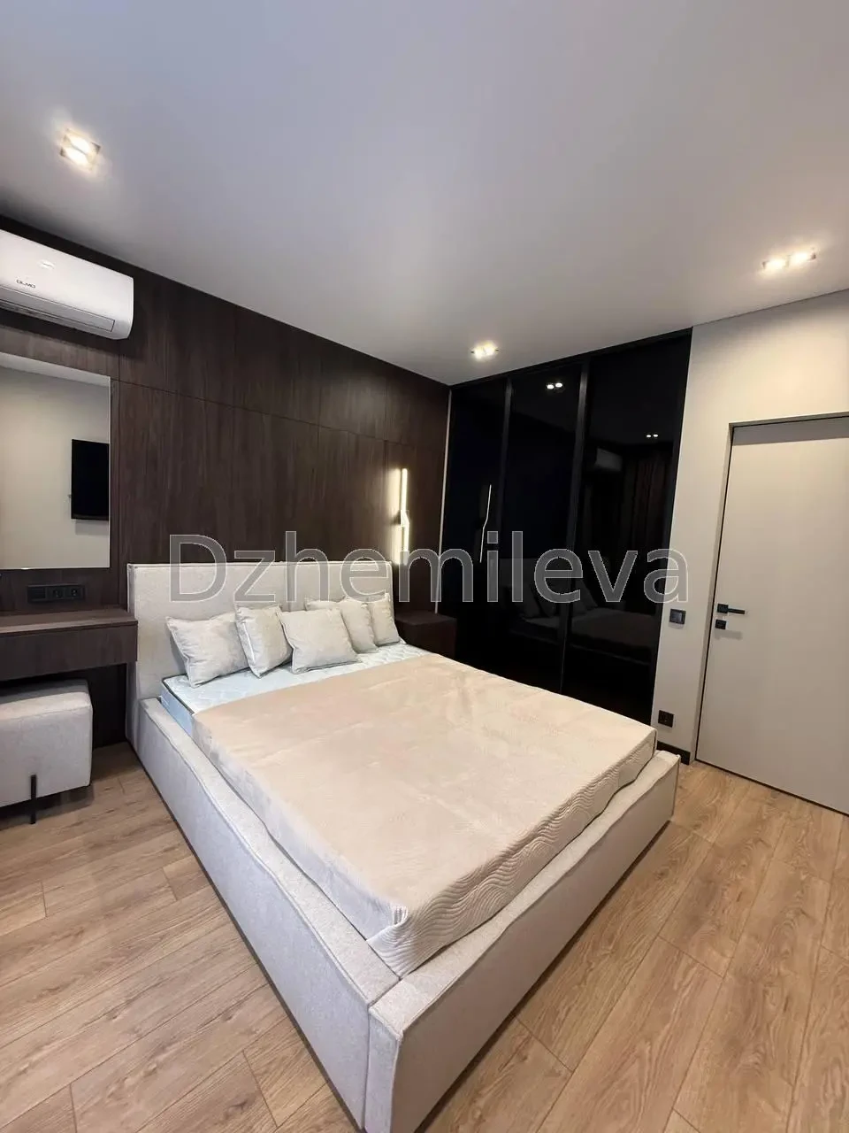 Варшавський 2 Київ Продаж квартира 77м2 з ремонтом Укриття Генератор 5