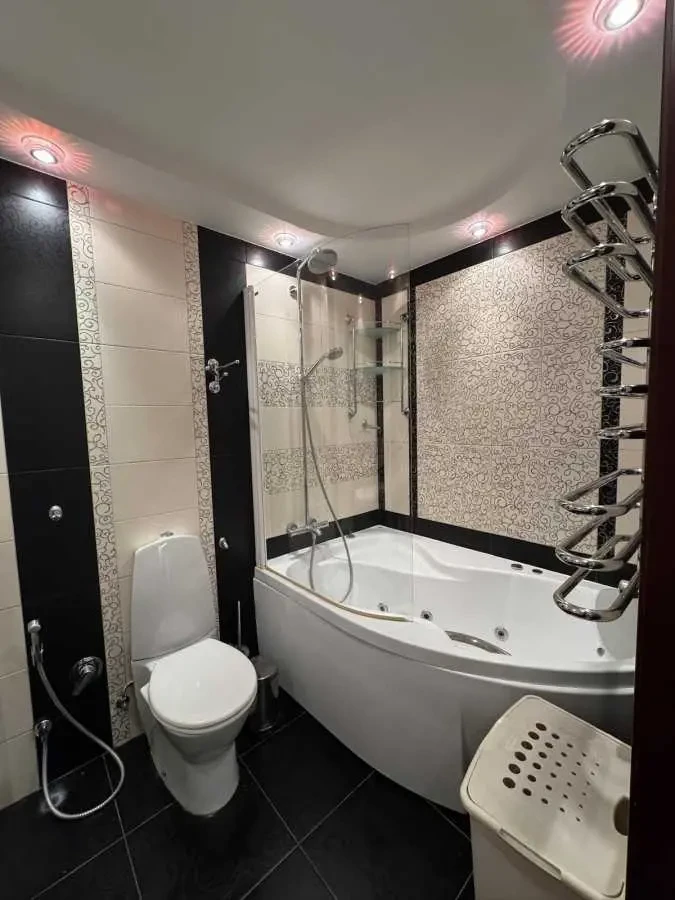 3-к квартира Одеса, Приморський, Сергея Ядова 12