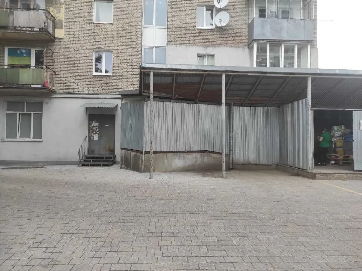 виробничі приміщення Львів, Франківський, В.Великого 1 4