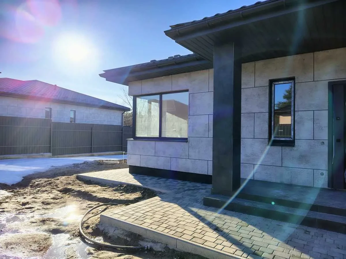 4-к будинок Фастівський, Крячки, Кривова 2