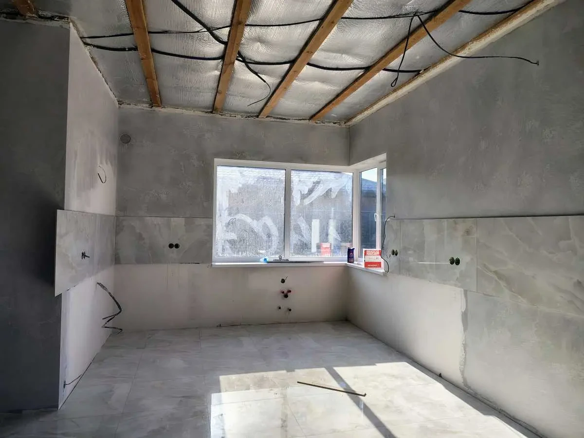 4-к будинок Фастівський, Крячки, Кривова 13