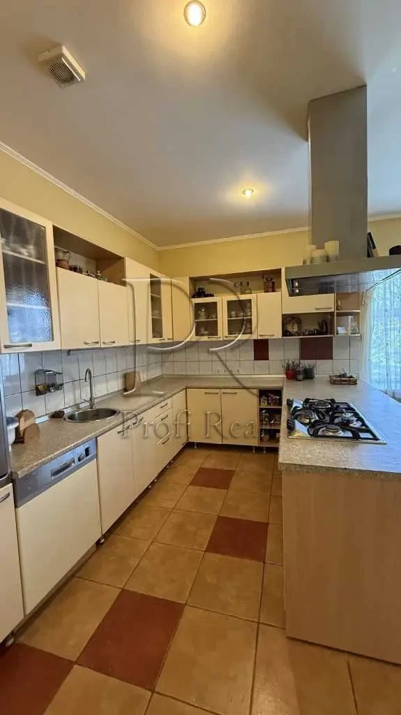 5-к будинок Бориспільський, Петропавлівське, Травнева вулиця 10