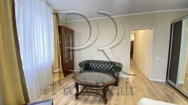 1-к квартира Київ, Дарницький, Олени Пчілки 2 10