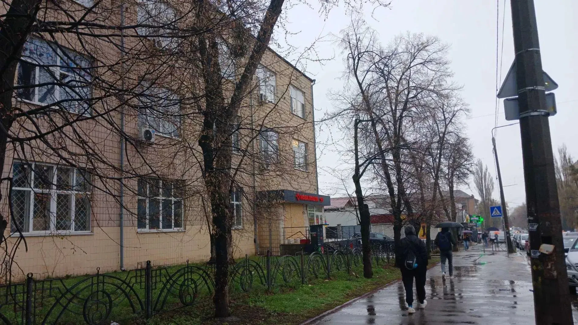 Сдам помещение свободного назначения Київ, Салютна вул. 3