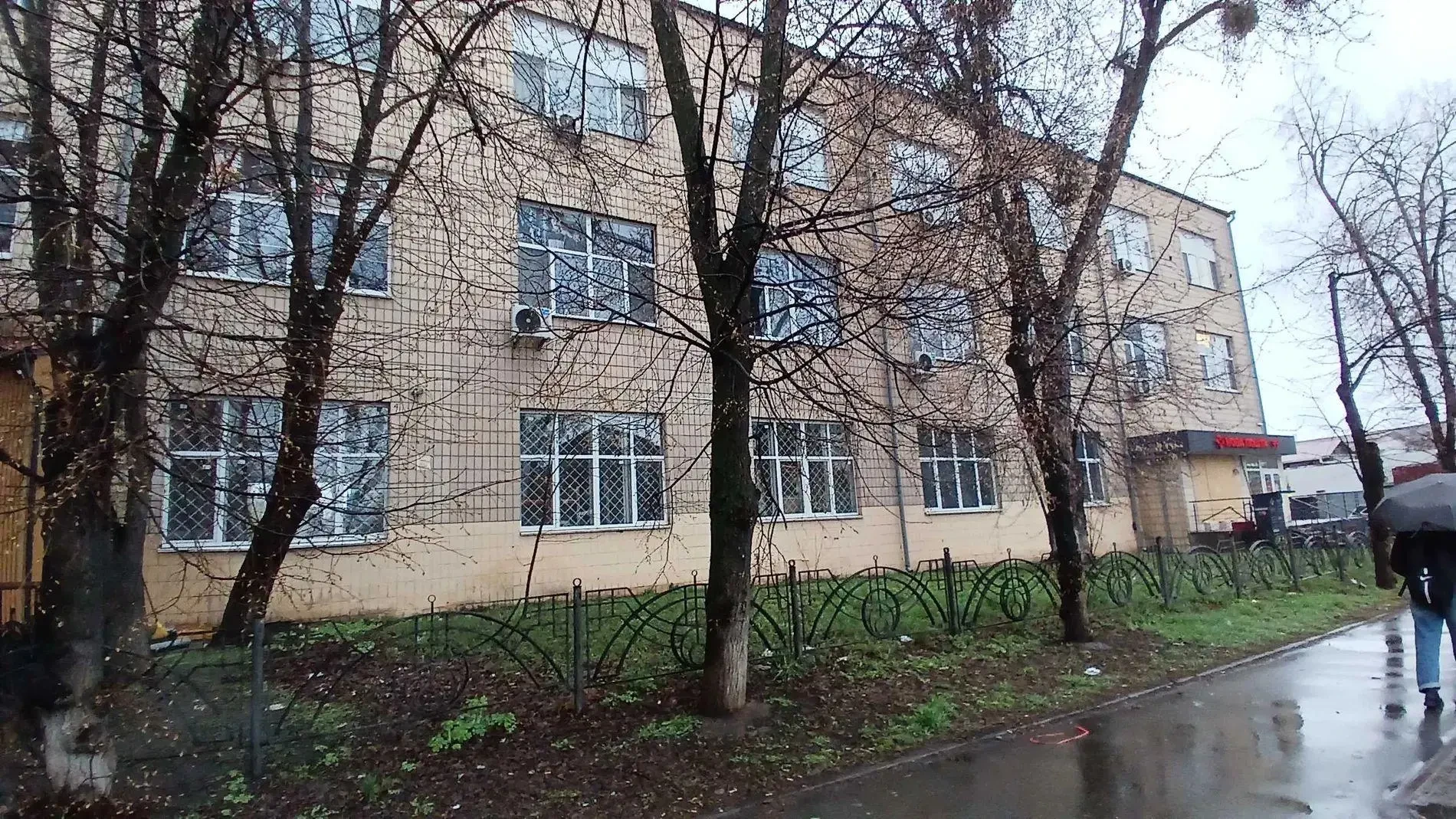 Сдам помещение свободного назначения Київ, Салютна вул. 4