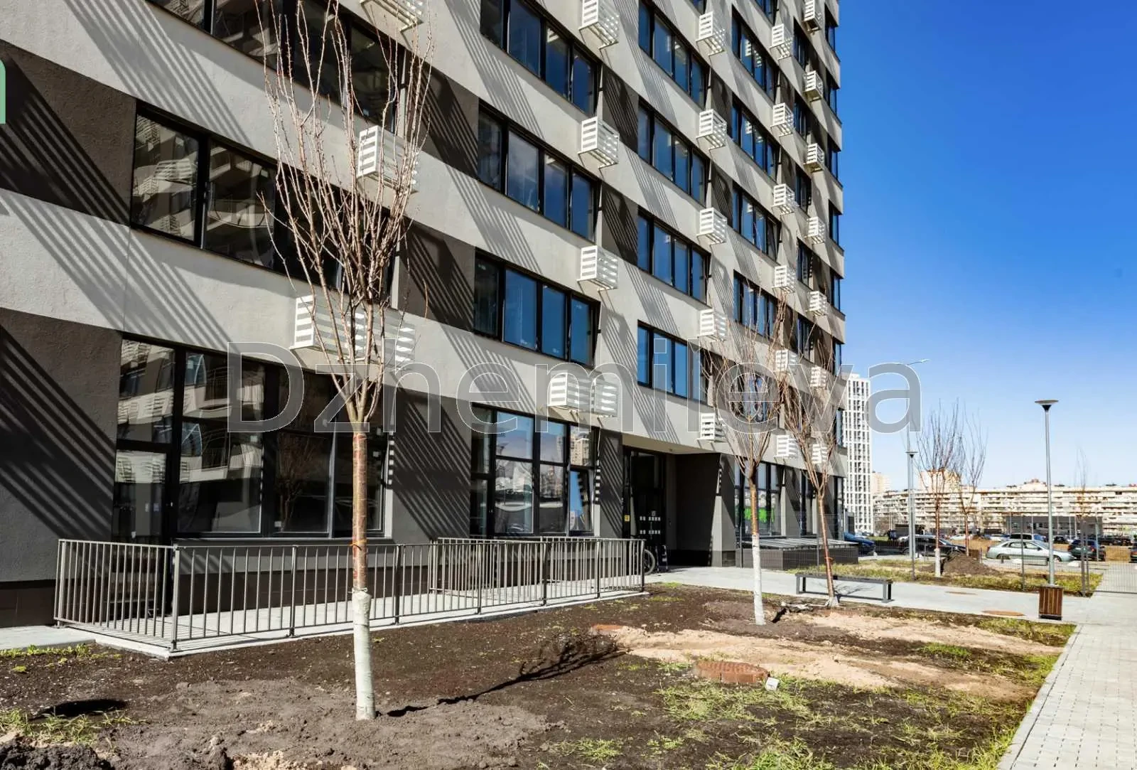 ЖК Варшавський продам простора двокімнатна квартира 69м2 3