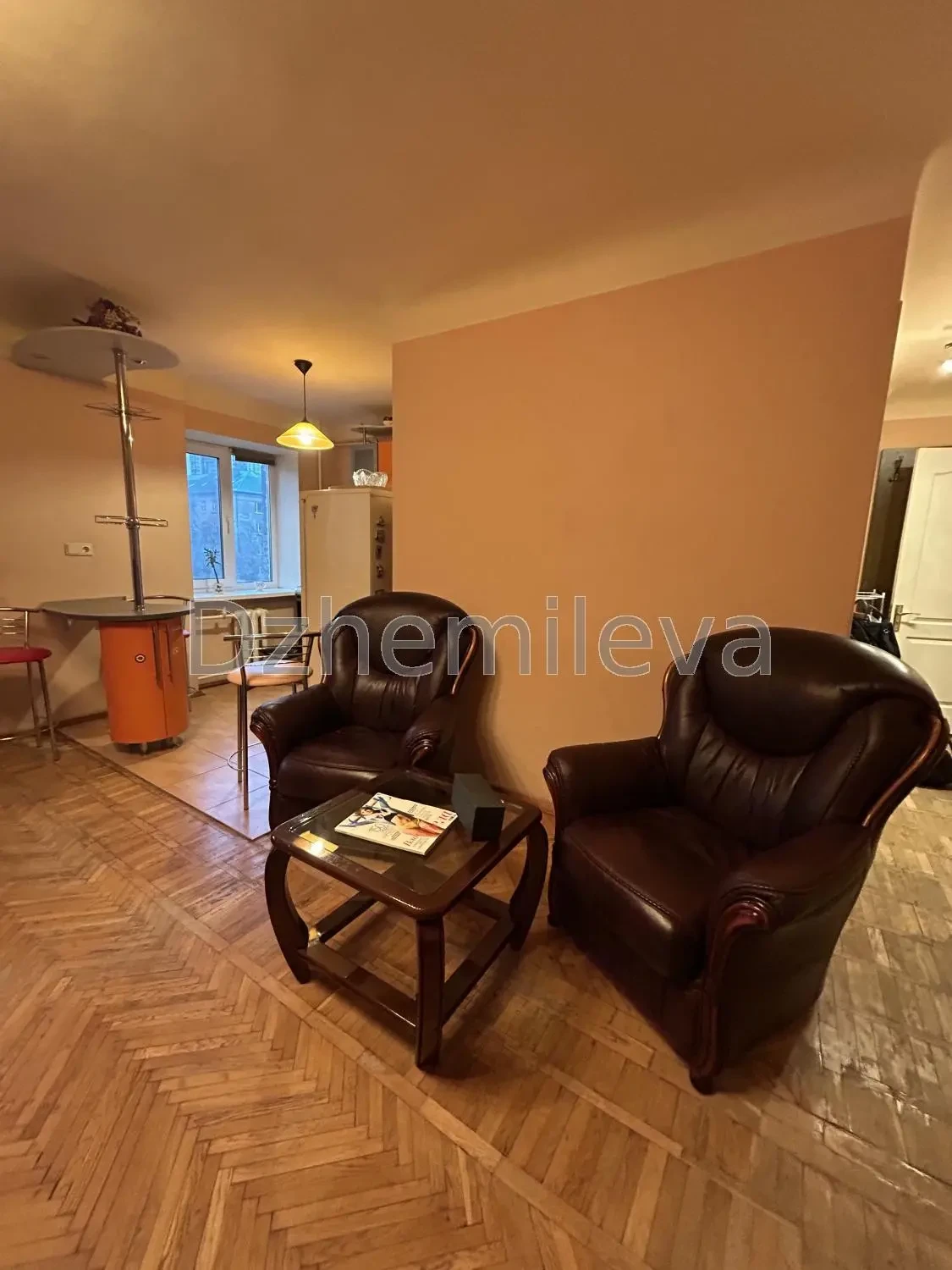 Продаж 2к квартира Київ Печерськ Газ метро Звіринецька 3 поверх 3