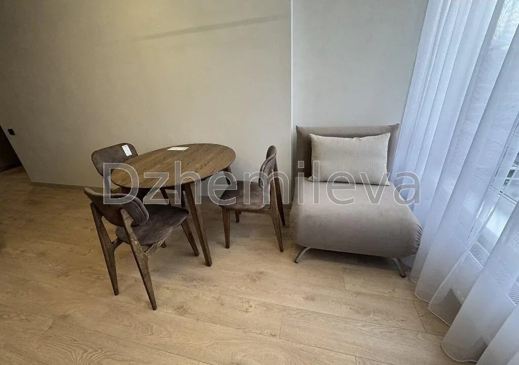 Продам однокімнатна квартира євроремонт ЖК Варшавський 2 5