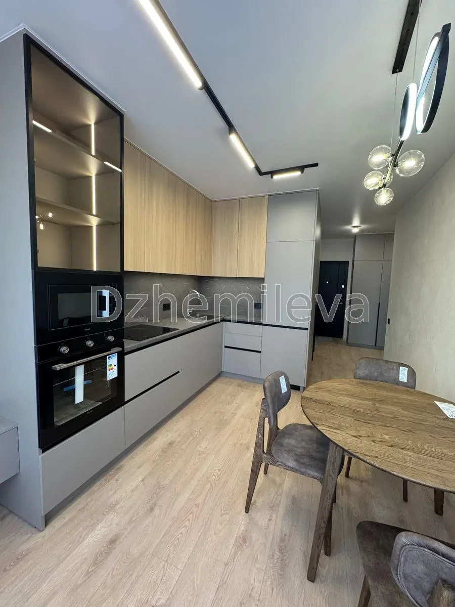 Продам однокімнатна квартира євроремонт ЖК Варшавський 2 4