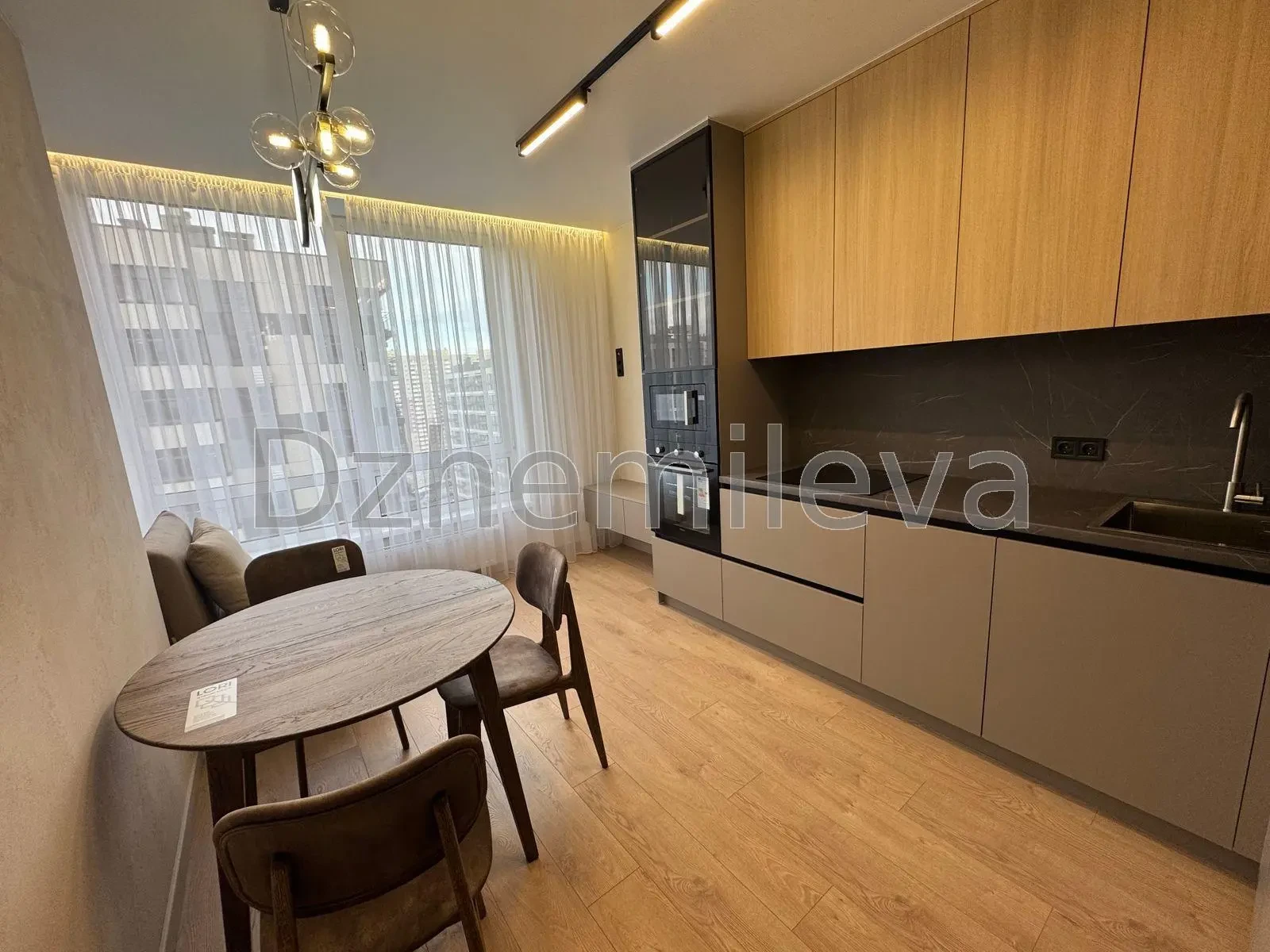 Продам однокімнатна квартира євроремонт ЖК Варшавський 2