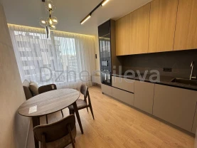 Продам однокімнатна квартира євроремонт ЖК Варшавський 2