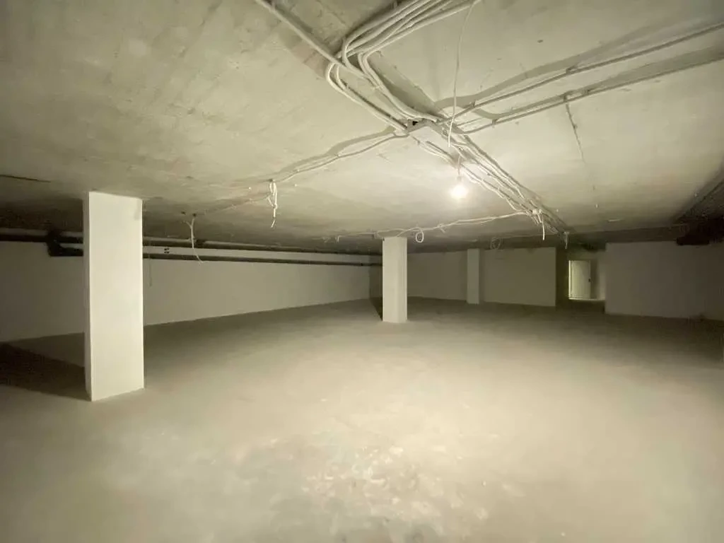 приміщення, будівлі Київ, Дніпровський, Романа Шухевича 12