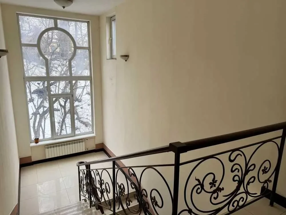 офісна будівля Київ, Шевченківський, Глибочицька 40 12