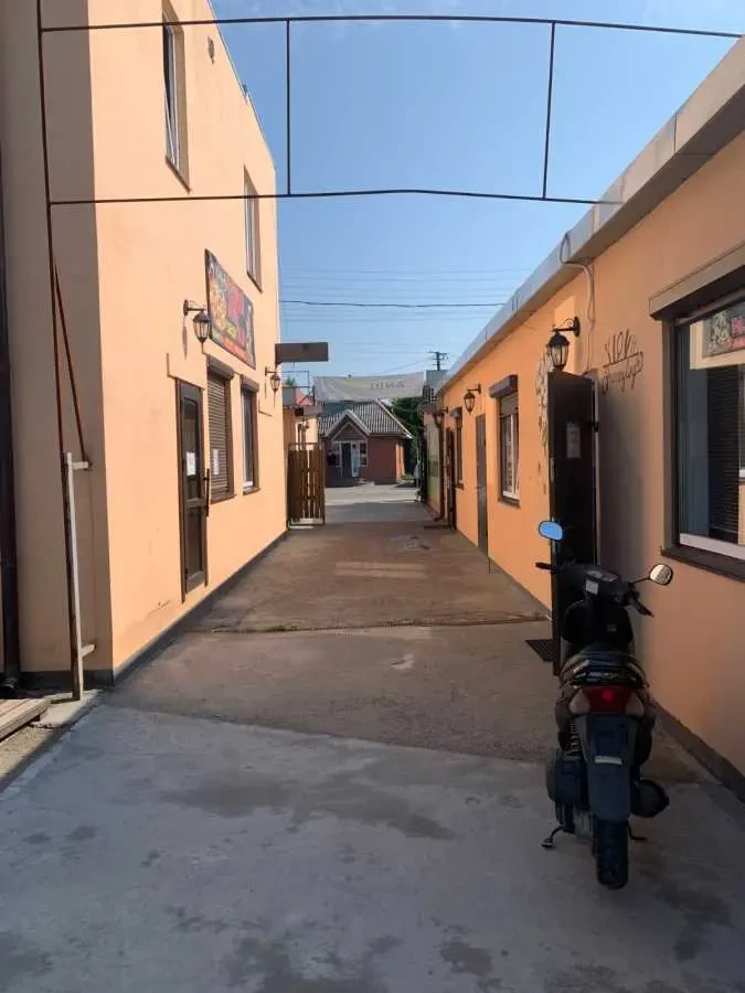 торгові площі Фастівський, Калинівка, Центральна 36 3