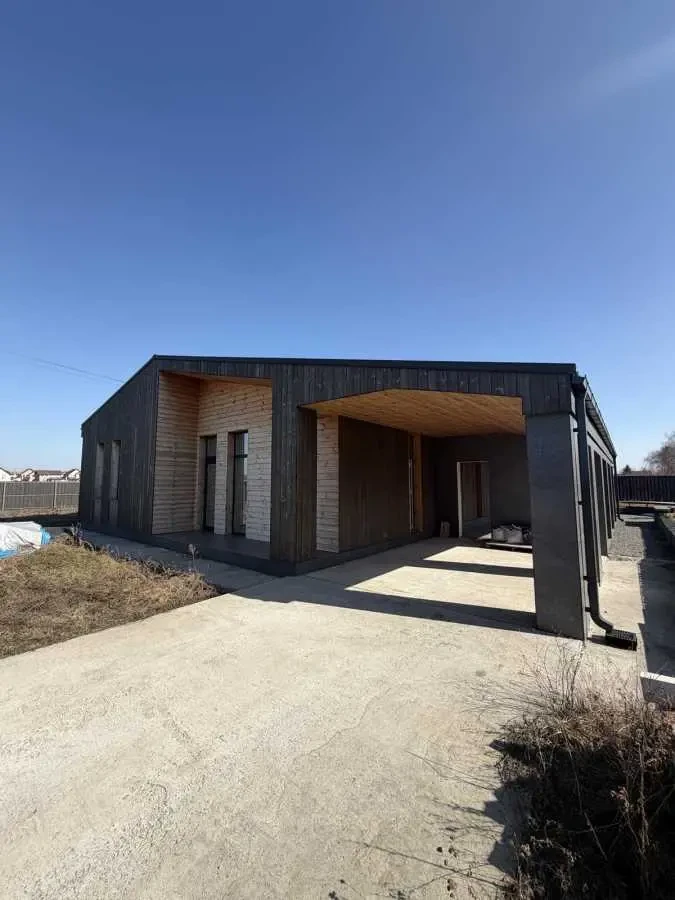 4-к будинок Бориспільський, Безуглівка, Березова 9