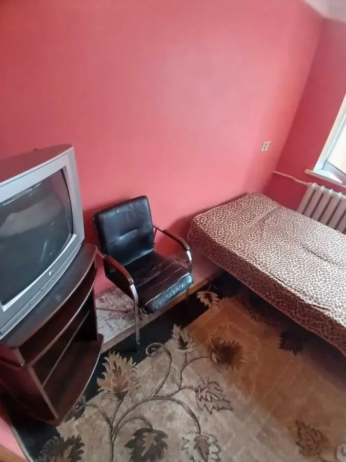кімната Київ, Дніпровський, Юності 9 2