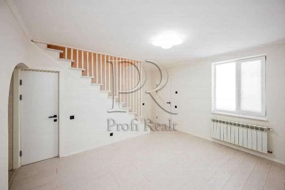 4-к таунхаус Бучанський, Святопетрівське, Незалежності вулиця 4