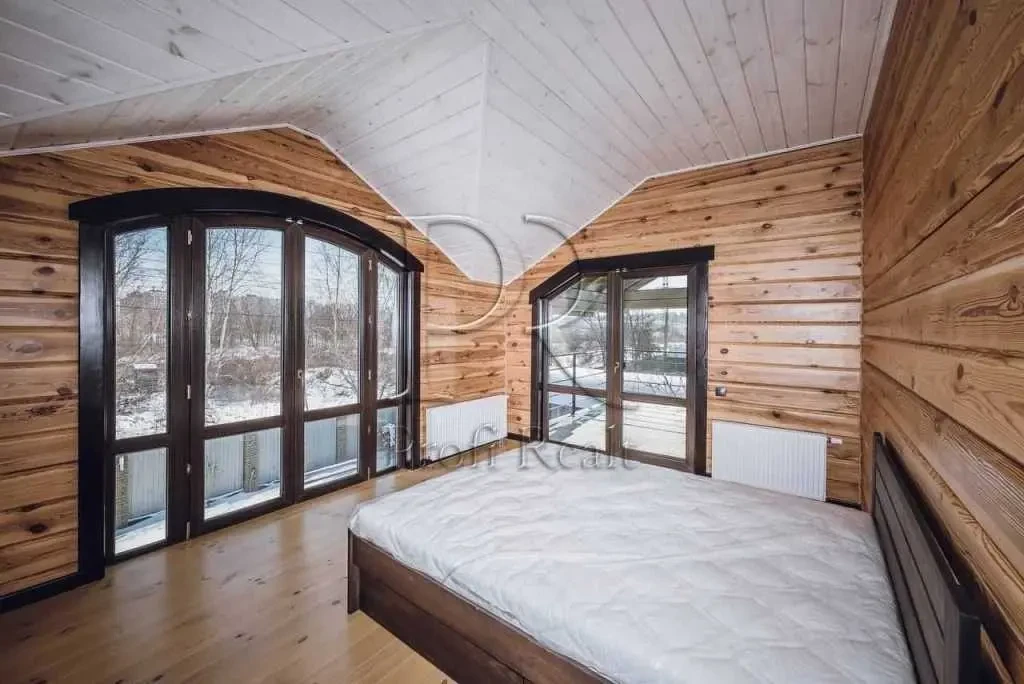 4-к будинок Київ, Святошинський, Берковецька 11