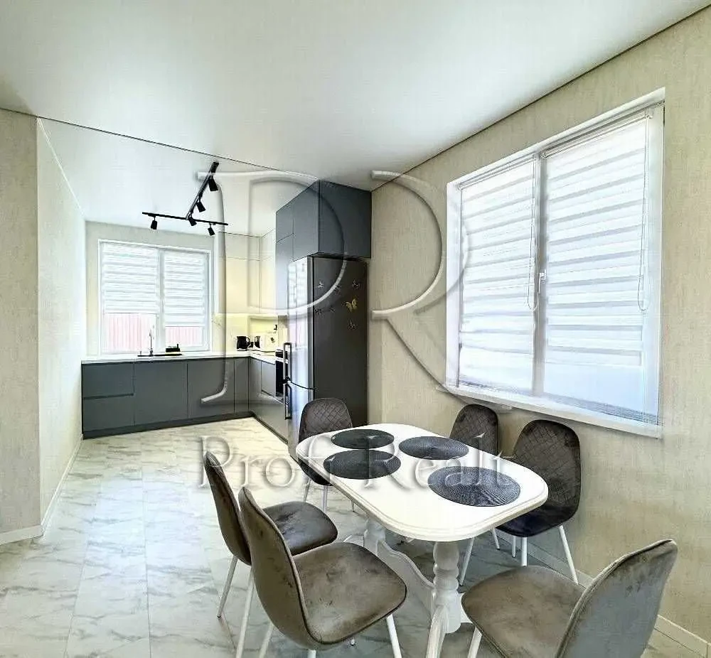 4-к будинок Вишгородський, Нові Петрівці, Козацька вулиця 6