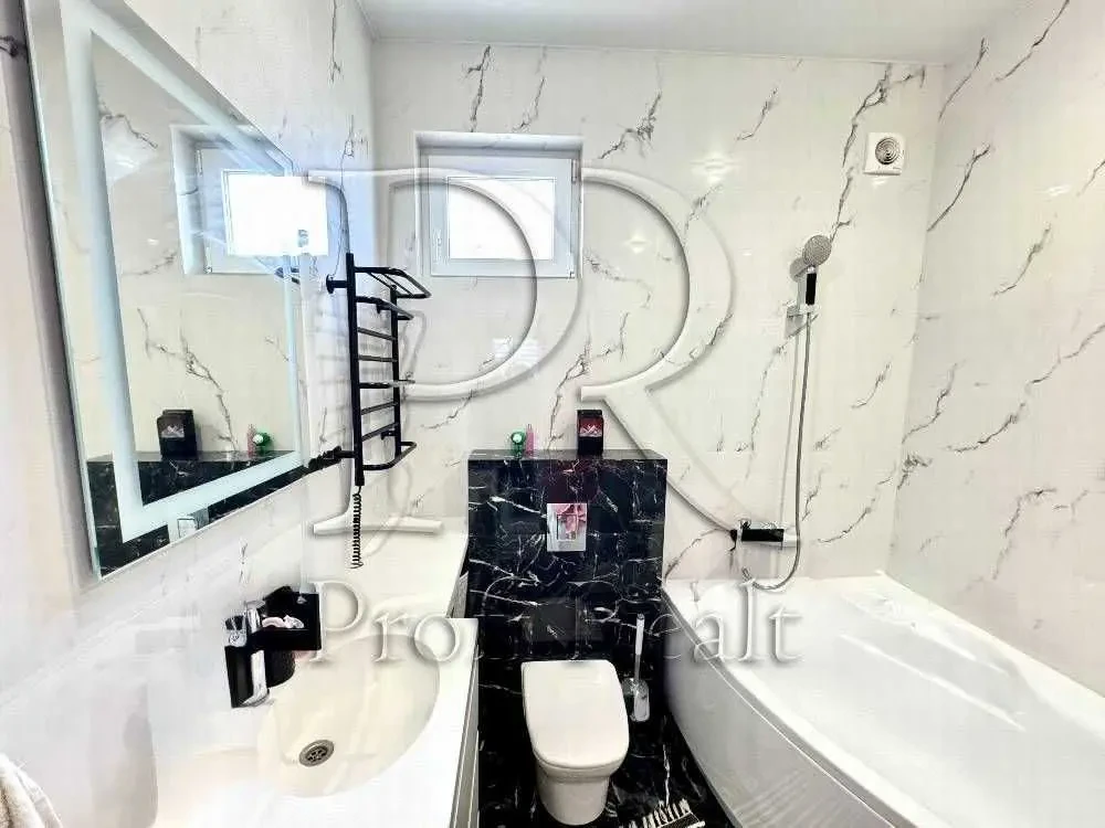 4-к будинок Вишгородський, Нові Петрівці, Козацька вулиця 12