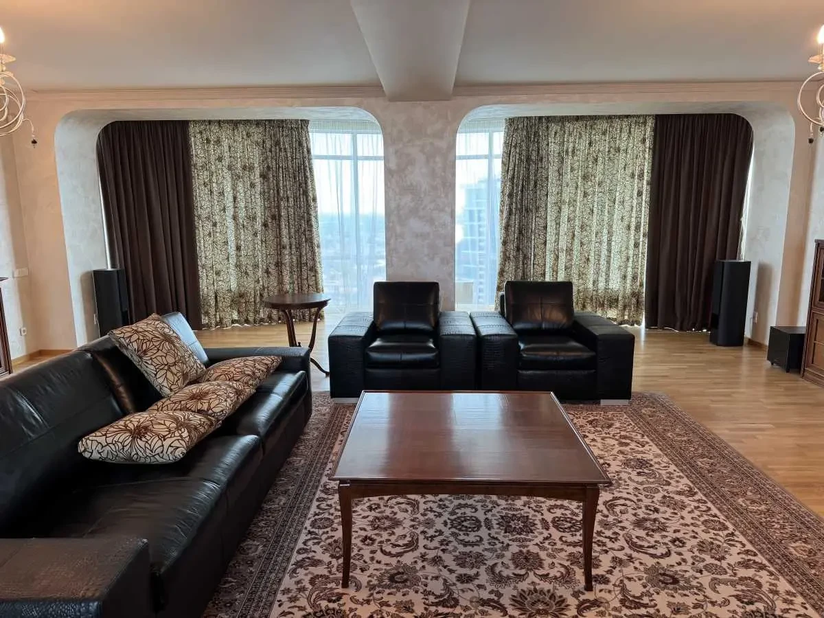 4-к квартира Київ, Печерський, Звіринецька 59