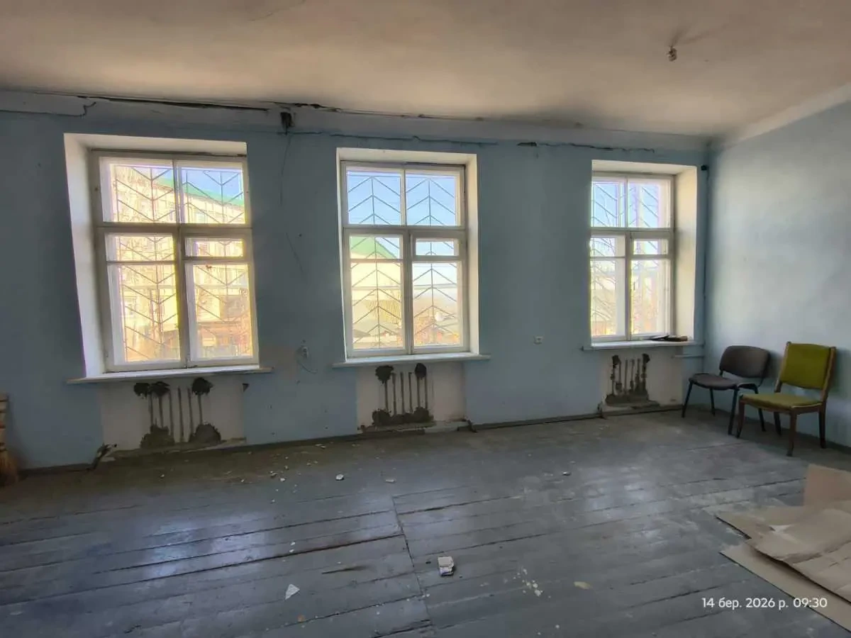 приміщення, будівлі Канівський, Канів, Федоренка 25 4