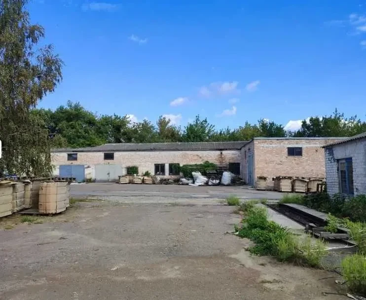 приміщення, будівлі Канівський, Канів, Федоренка 25