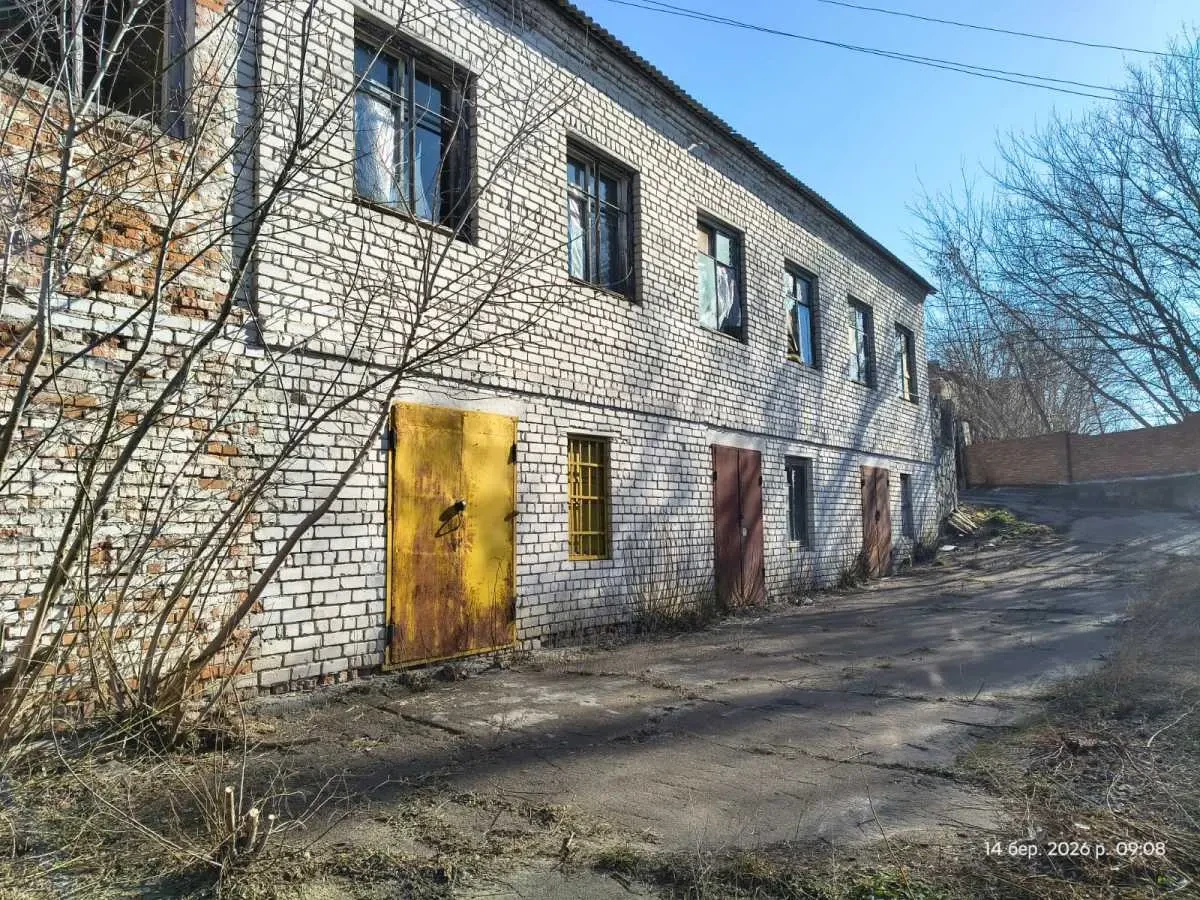 приміщення, будівлі Канівський, Канів, Федоренка 25 18