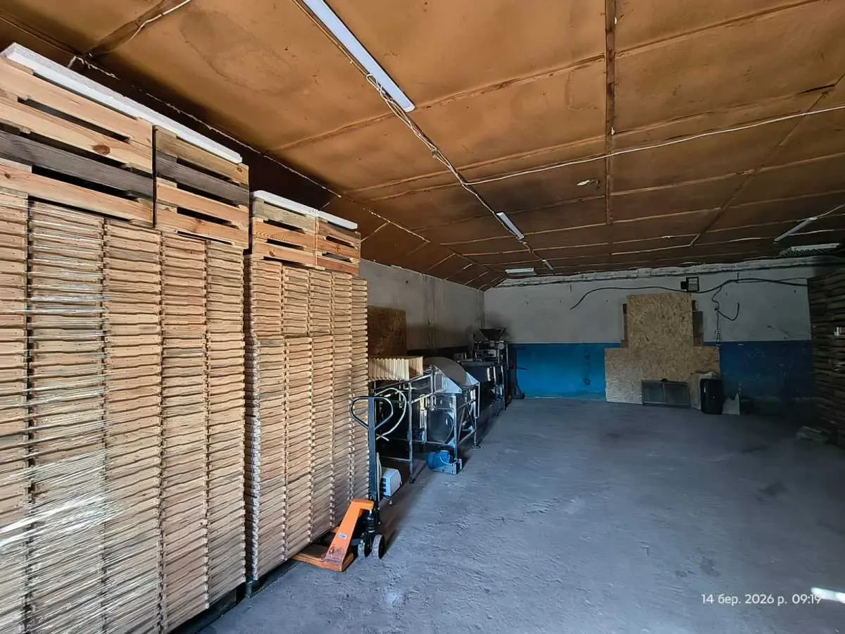 приміщення, будівлі Канівський, Канів, Федоренка 25 25