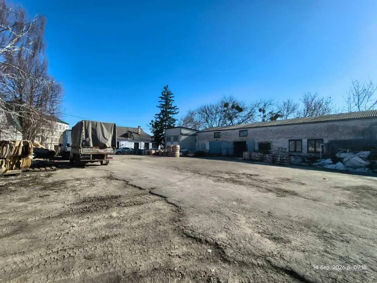 приміщення, будівлі Канівський, Канів, Федоренка 25 9