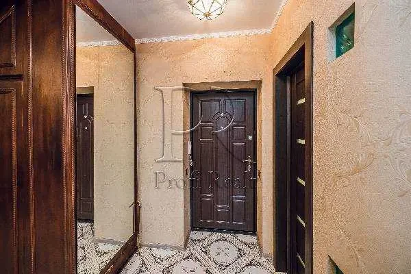 3-к квартира Бучанський, Софіївська Борщагівка, Івана Франка вулиця 5 4