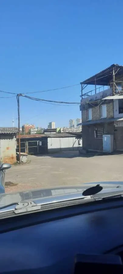 місце в гаражному кооперативі Київ, Солом`янський, Уманська