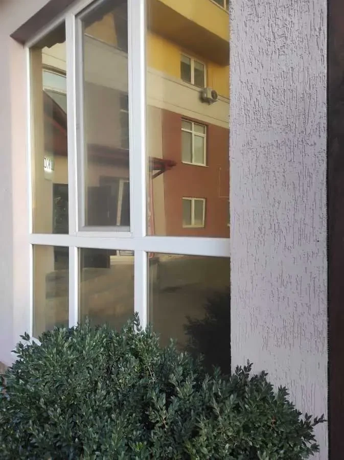 торгові площі Київ, Дарницький, Євгена Харченка 47 4