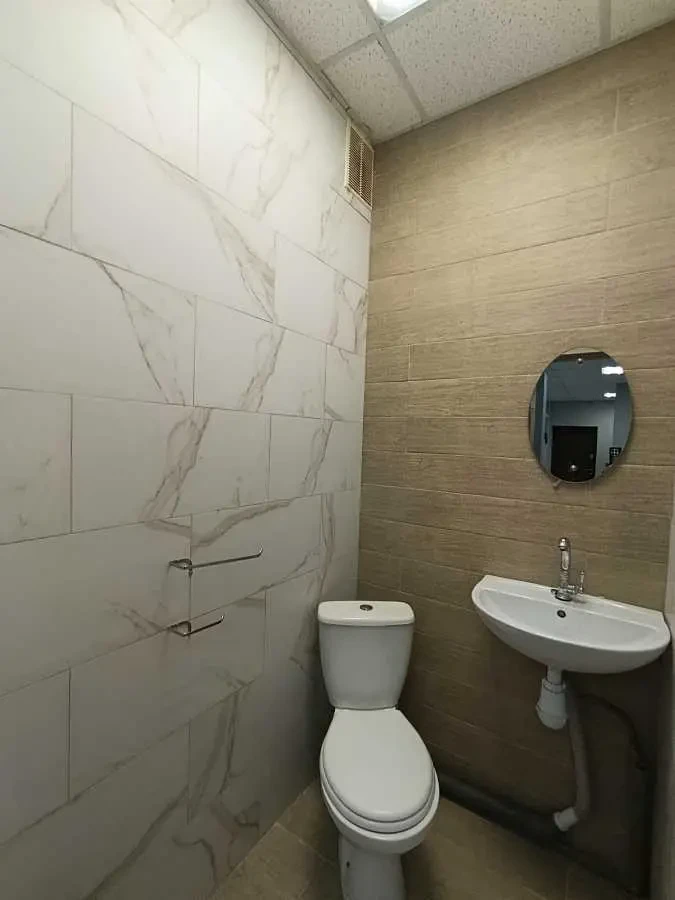 торгові площі Київ, Дарницький, Євгена Харченка 47 15