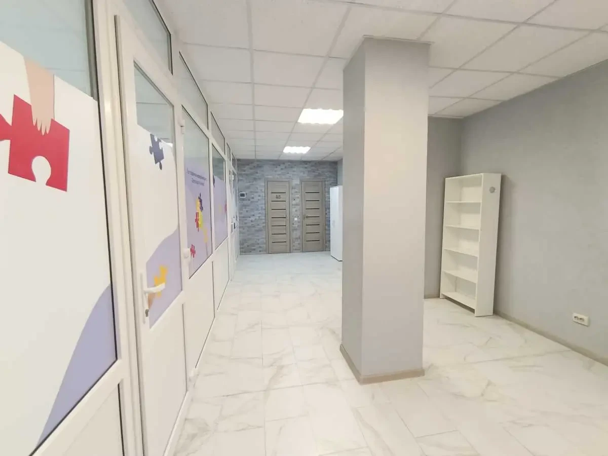 торгові площі Київ, Дарницький, Євгена Харченка 47 12