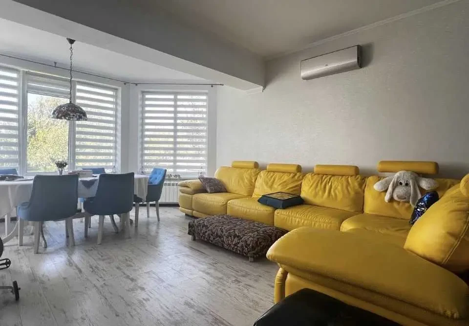 5-к будинок Бучанський, Горенка, мічуріна 9