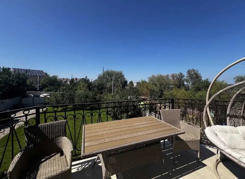 5-к будинок Бучанський, Горенка, мічуріна 11