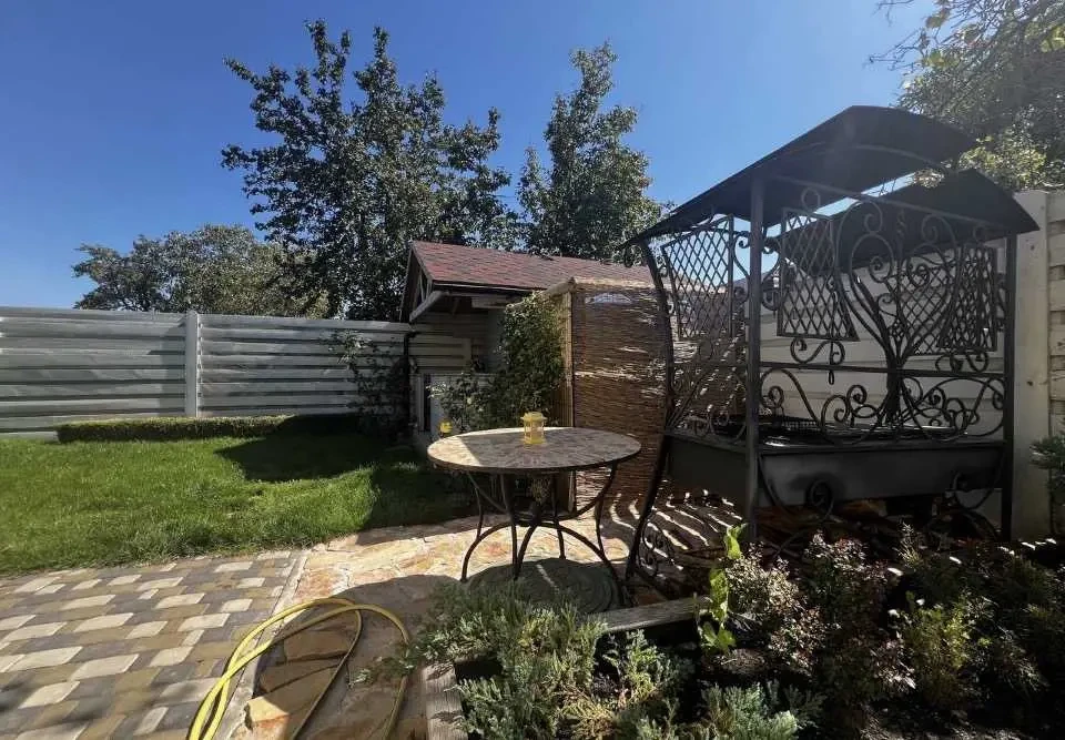 5-к будинок Бучанський, Горенка, мічуріна 16