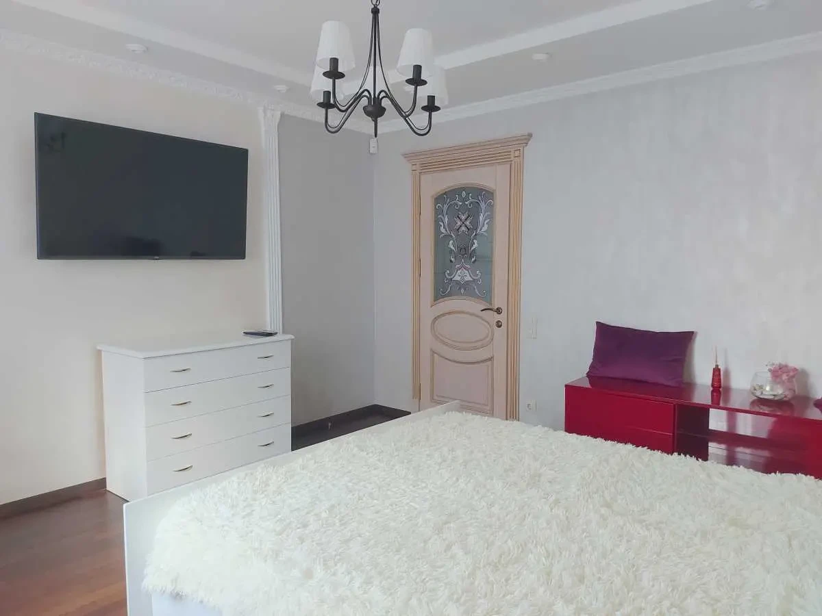 4-к квартира Бучанський, Софіївська Борщагівка, Боголюбова 16 17