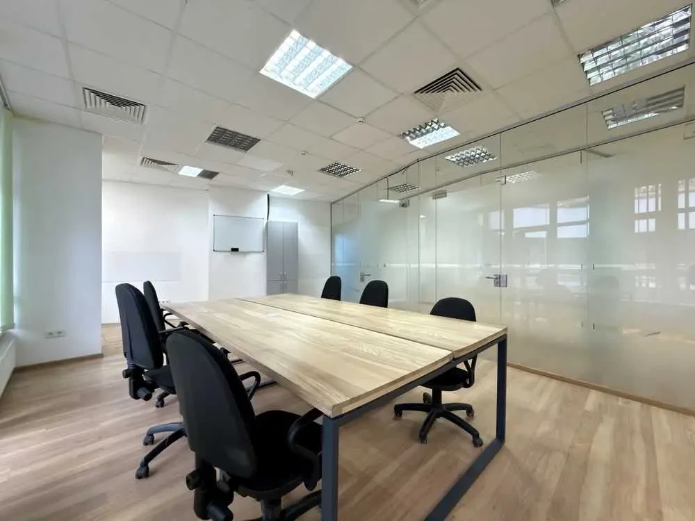 офісна будівля Київ, Печерський, Євгена Коновальця 36Д 3