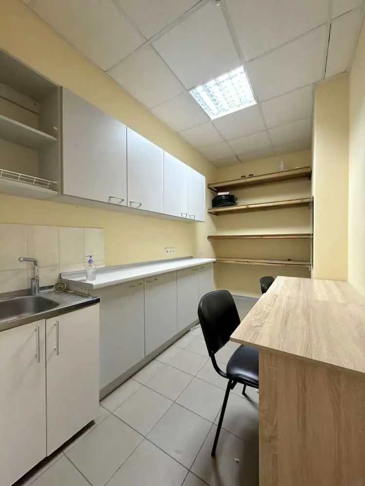 офісна будівля Київ, Печерський, Євгена Коновальця 36Д 10