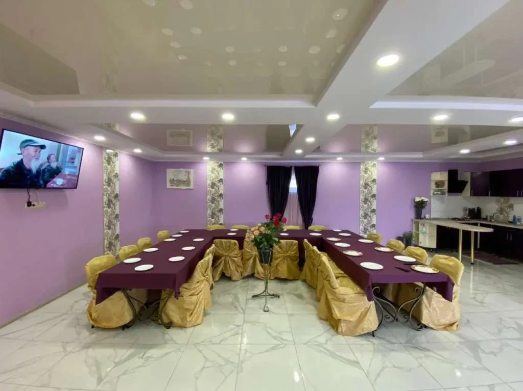 8-к будинок Київ, Деснянський, Карла Маркса 4