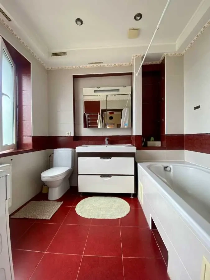 6-к будинок Бориспільський, Бориспіль, Братуся 3