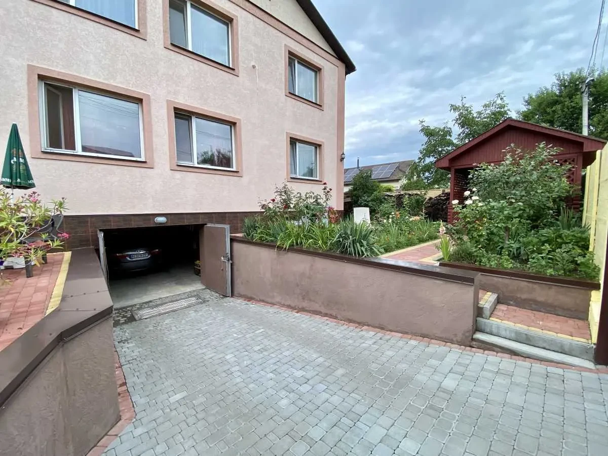 6-к будинок Бориспільський, Бориспіль, Братуся 25