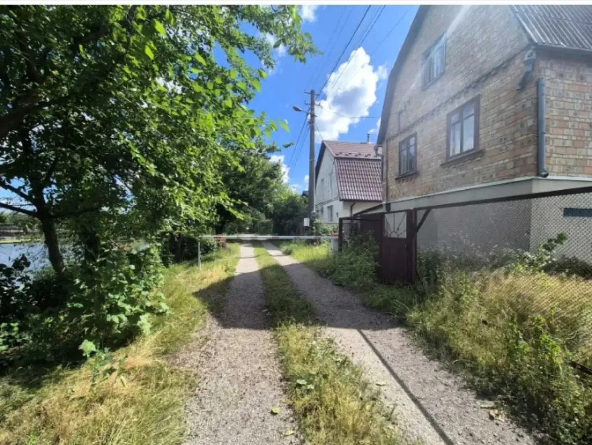 4-к дача Київ, Дарницький, Центральна 13