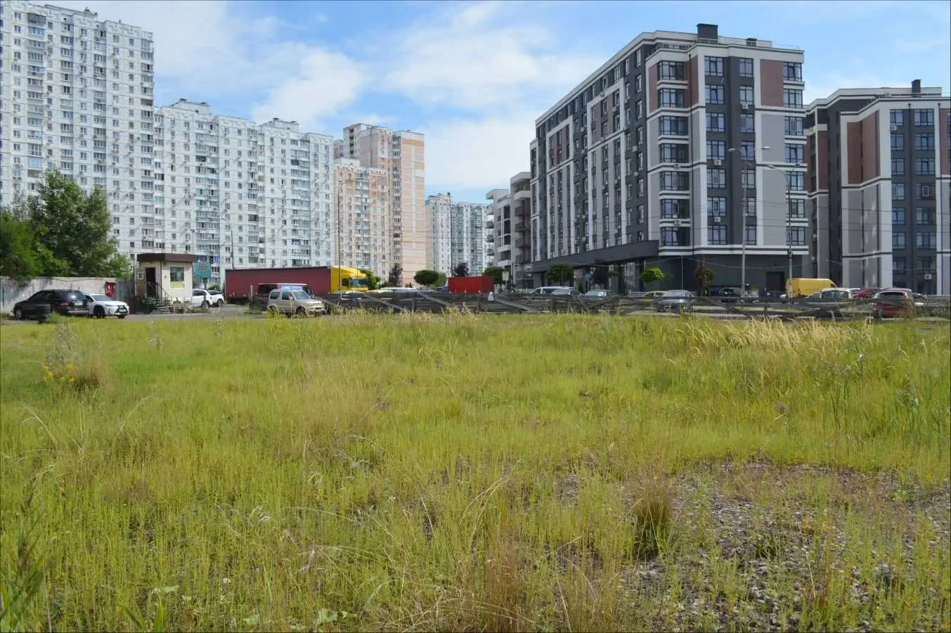 ділянка під житлову забудову Київ, Деснянський, Милославська 9