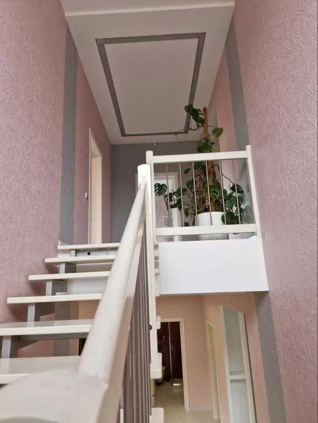 4-к будинок Київ, Святошинський, Берковецька 8