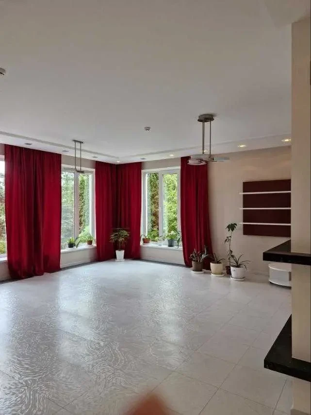 4-к будинок Київ, Святошинський, Берковецька 16