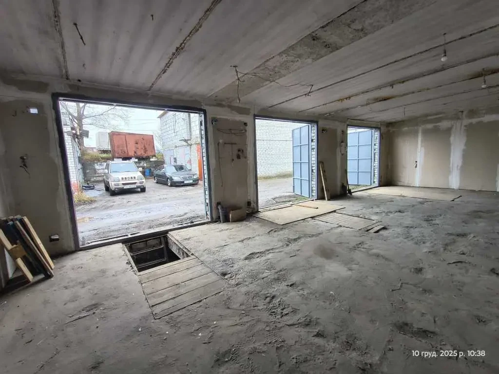 окремий гараж Київ, Деснянський, Пухівська 2 2